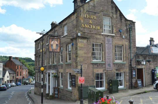 A Socially Distanced Sunday Lunch At The Hope & Anchor, Wirksworth